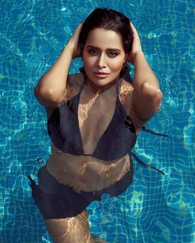 Staggering Pool Clicks Of Raiza Wilson